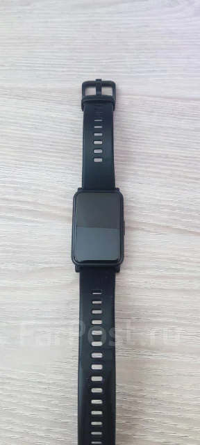 Honor Watch ES. IP68 ����