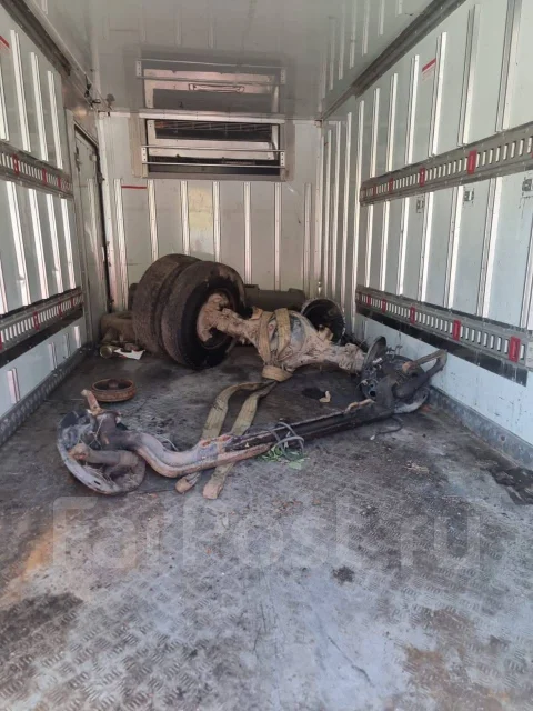Hino Dutro ����