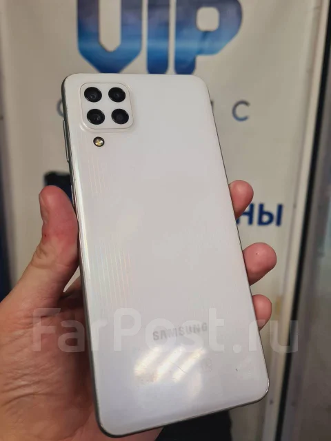 Samsung Galaxy M32. �/�, 128 ��, �����, 4G LTE, Dual-SIM, NFC ����
