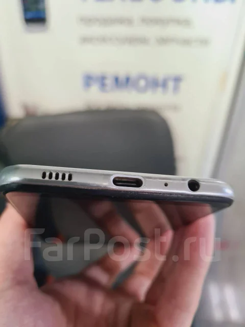 Samsung Galaxy M32. �/�, 128 ��, �����, 4G LTE, Dual-SIM, NFC ����