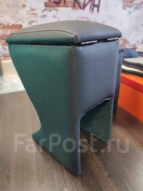 Подлокотники Бардачок купить во Владивостоке по цене: 3 000₽ — частное ...