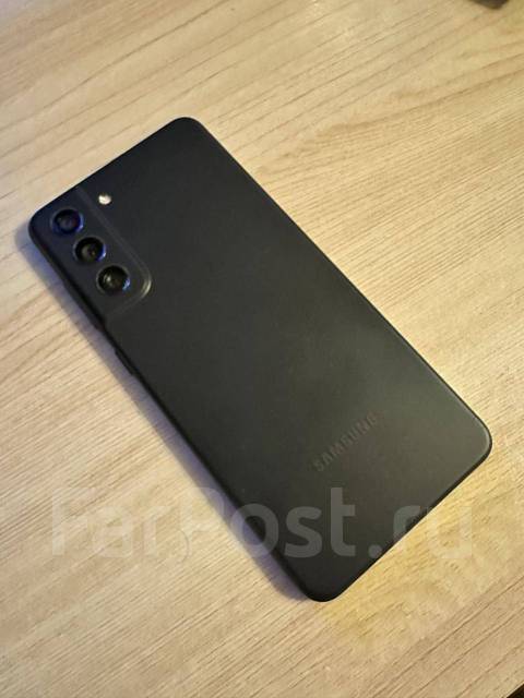 Samsung Galaxy s21fe 8/256 - Смартфоны и сотовые телефоны во Владивостоке