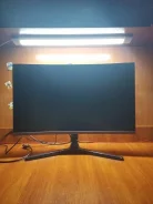 Samsung. 27", ���������� OLED ����