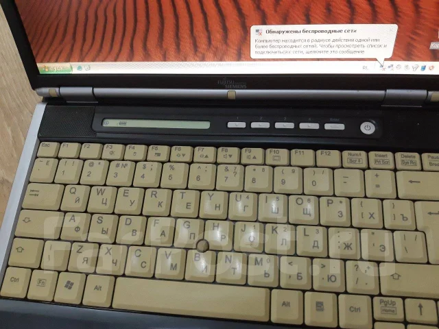 Fujitsu Siemens. 14", 1,7����, ��� 512 ��, ���� 20���, WiFi: 1, ����������� �� 3��. ����