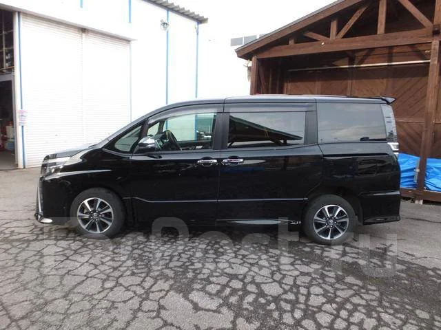 Toyota Voxy. ��������, 4wd, 2.0 (152��.�.), ������, 32 000����. ��, �/�. ��� ����� �� ������������ ����