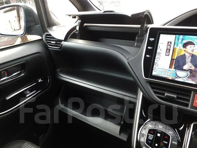 Toyota Voxy. ��������, 4wd, 2.0 (152��.�.), ������, 32 000����. ��, �/�. ��� ����� �� ������������ ����