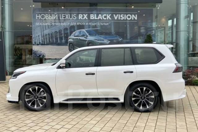 LX 570 Heritage Black Vision v8