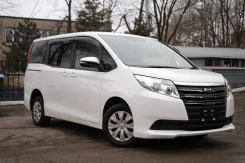 Toyota Noah. �������, 4wd, 2.0 (152��.�.), ������, 160����. ��, �/� ����