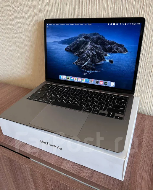 Apple MacBook Pro 13 2020. 13", ��� 8 ��, ���� 256���, WiFi: 1, Bluetooth: 1 ����