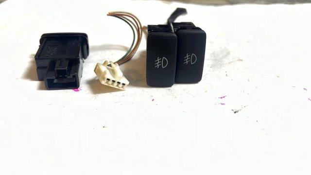 Кнопка включения противотуманных фар toyota купить во Владивостоке по ...