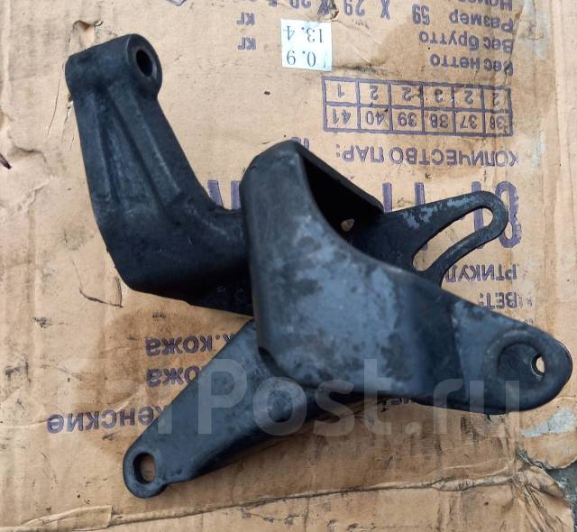 Кронштейн насоса ГУР натяжной Hyundai D4BF, D4BA, D4BH, Mitsubishi 4D5 ...