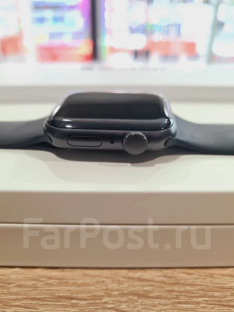 Apple Watch SE. GPS, NFC, IP67, IP68 ����