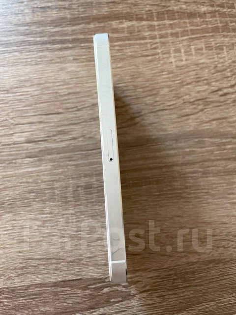 Apple iPhone 5. �/�, 16 ��, �����, 3G, 4G LTE ����