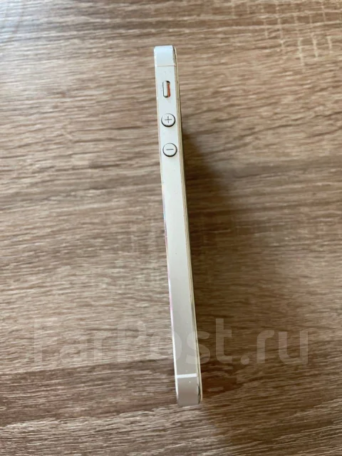 Apple iPhone 5. �/�, 16 ��, �����, 3G, 4G LTE ����