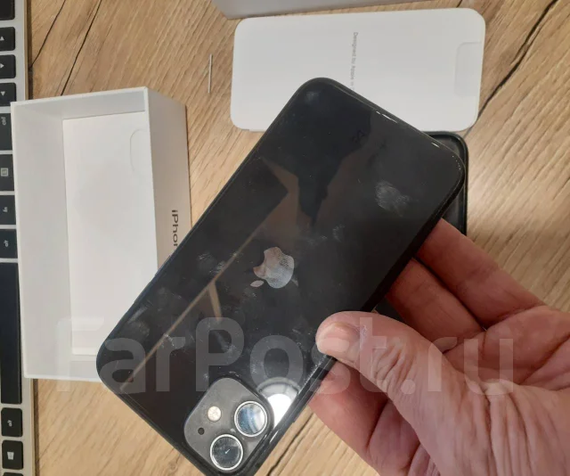 Apple iPhone 11. �/�, 64 ��, �������, 3G, 4G LTE, NFC ����