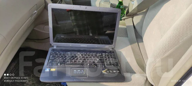 Samsung R525. 15.6", WiFi: 1 ����