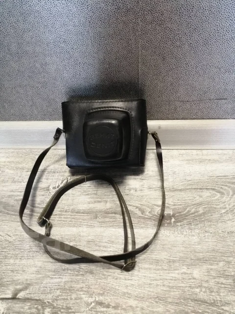 ����� ����