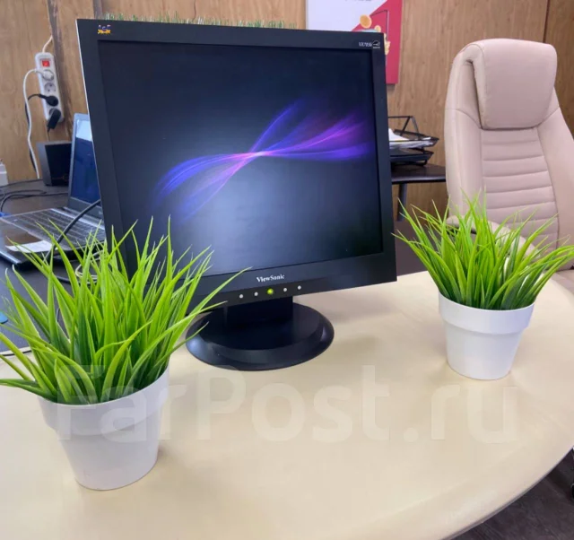 ViewSonic. 17", ���������� �� (LCD, LED, QLED) ����