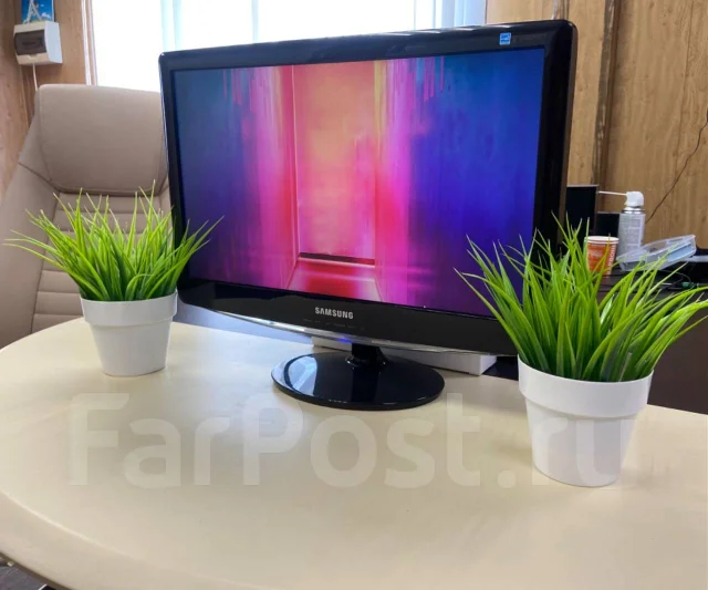 Samsung. 20", ���������� �� (LCD, LED, QLED) ����