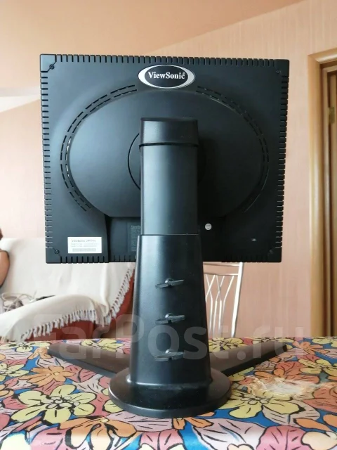 ViewSonic. 17", ���������� �� (LCD, LED, QLED) ����