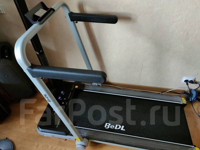 Продам беговую электрическую дорожку, б/у, в наличии. Цена: 17 000₽ в ...