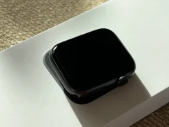 Apple Watch Series 4. GPS, NFC, SIM-����� ����