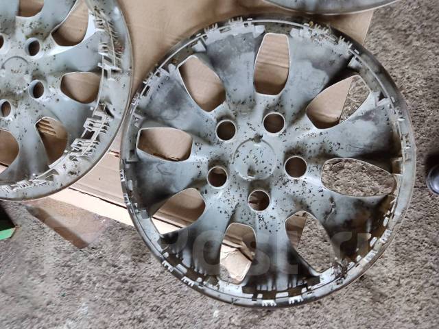 Продам комплект колпаков на колеса R15 - Колпаки во Владивостоке