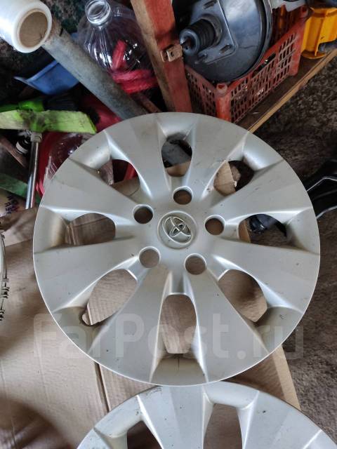 Продам комплект колпаков на колеса R15 - Колпаки во Владивостоке