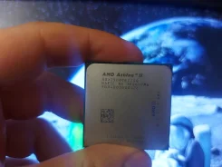 AMD Athlon X2 250 ����