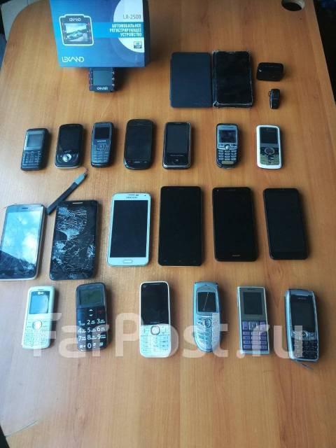 Сотовый телефон Samsung и т, до 8 гб, 4.50", моноблок, б/у, в наличии ...