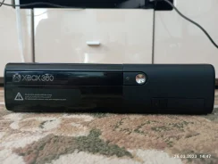 Microsoft Xbox 360 E ����