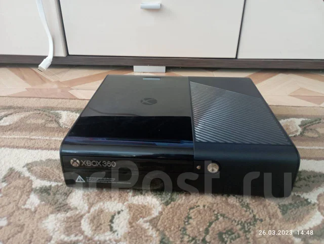 Microsoft Xbox 360 E ����