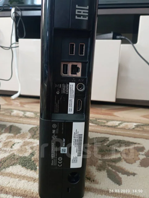 Microsoft Xbox 360 E ����