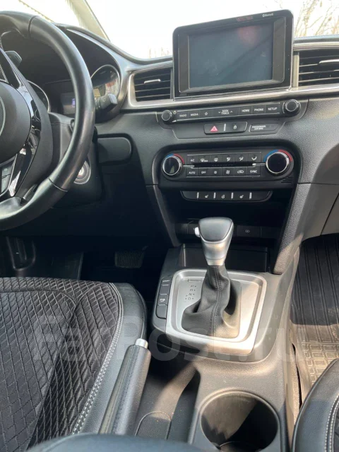 Kia Ceed. �������, ��������, 1.6 (128��.�.), ������, 82 000����. �� ����