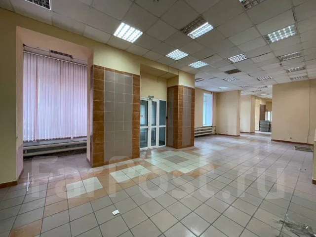 Продам нежилое помещение центр отдельный вход, центральный, улица ...