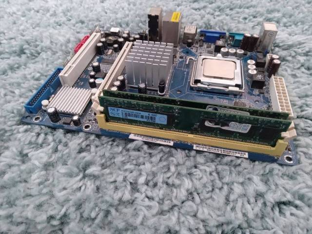 Asrock g31m vs, б/у, в наличии. Цена: 500₽ во Владивостоке