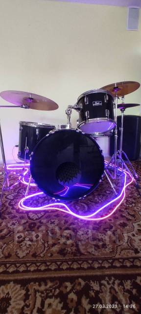 Уроки игры на барабанах, фортепиано, гитара, вокал во Владивостоке