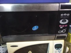 ����� ����