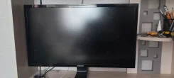 Samsung. 28", ���������� �� (LCD, LED, QLED) ����