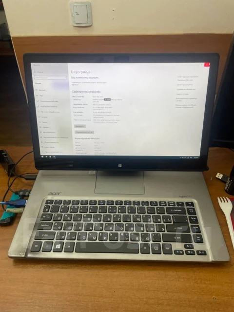 Acer Aspire R7-572G. 15.6", 2,6����, ��� 8 ��, ���� 250���, WiFi: 1, Bluetooth: 1, ����������� �� 3 370��. ����