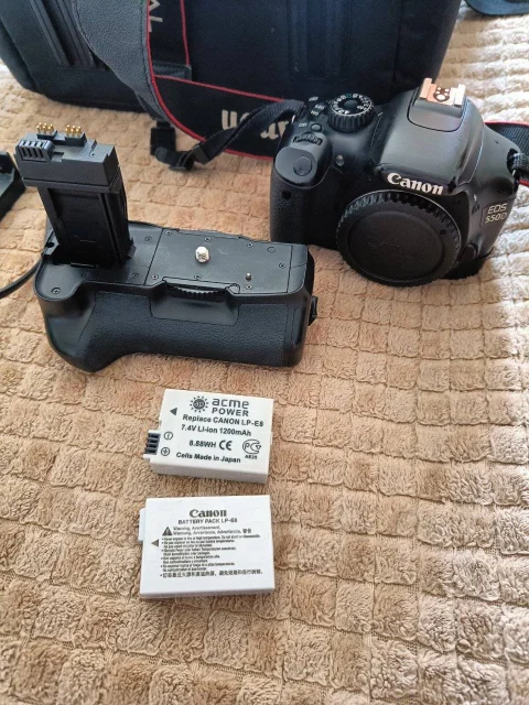 Canon EOS 550D Kit. 15 - 19.9 �� ����
