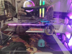 Radeon RX 5700 XT ����