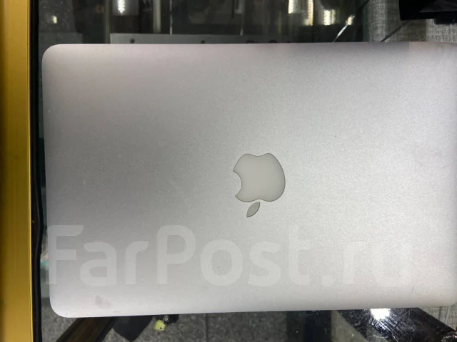 Apple MacBook Air 11. 11.3", ��� 2048 ��, ���� 64���, WiFi: 1, Bluetooth: 1 ����