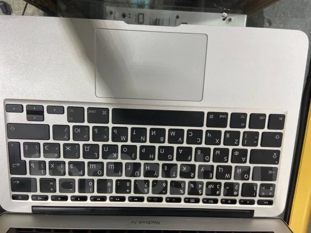 Apple MacBook Air 11. 11.3", ��� 2048 ��, ���� 64���, WiFi: 1, Bluetooth: 1 ����