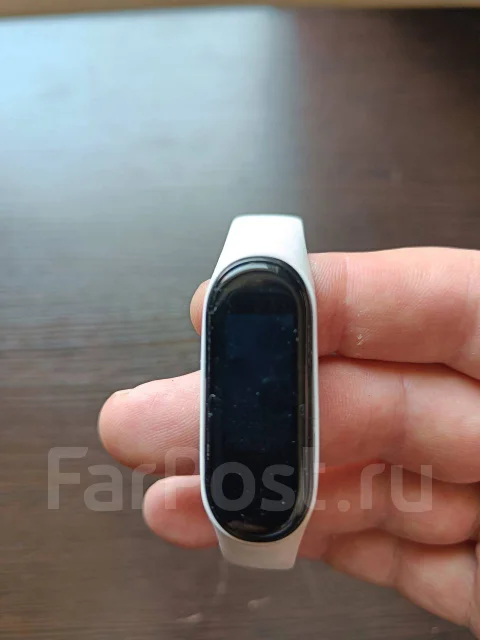 Xiaomi Mi Band 4 ����