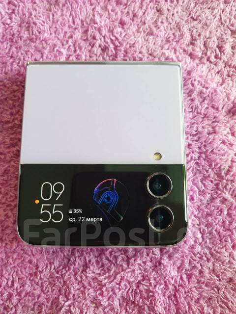 Продам Samsung Galaxy Z Flip 4 8+256Gb, как новый, полный комплект, 6. ...
