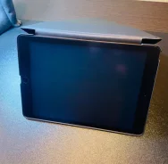 Apple iPad Air. 9.7 ������, ������ 64 �� ����