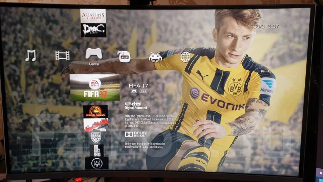 Sony PlayStation 3 Super Slim ����
