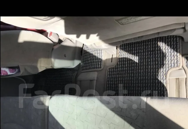 Nissan Liberty. RM12, QR20 ����