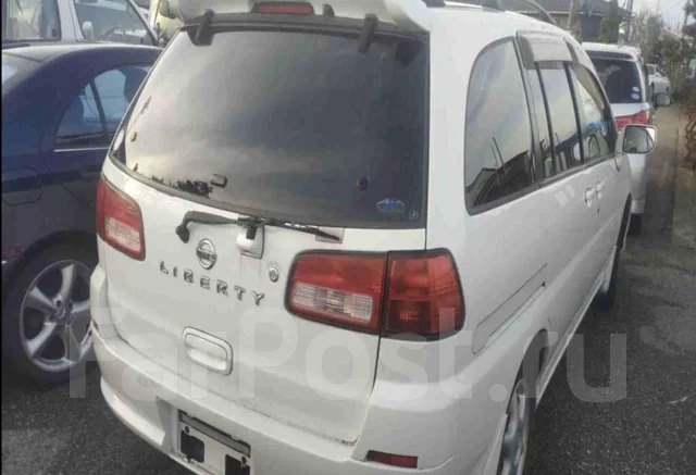 Nissan Liberty. RM12, QR20 ����